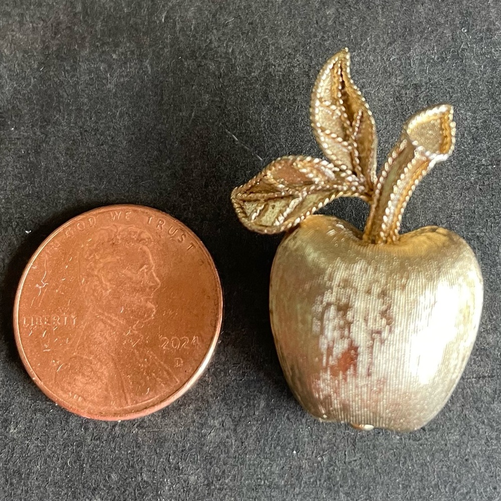 Avon Golden Apple Pin - Great Teacher Gift!